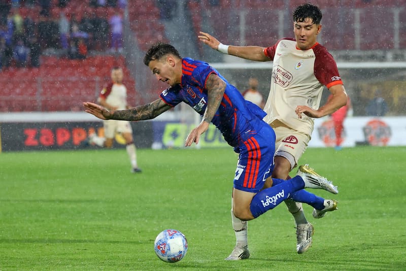 ¿Se acabó la intocabilidad? La drástica decisión de Fernando Gago con Franco Calderón en la U. Foto: Aton.