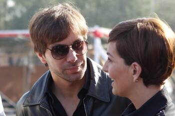 “Celebrando el amor": La especial celebración de “Amigo secreto” de Navidad de Fran García-Huidobro, Guido Vecchiola y otros famosos