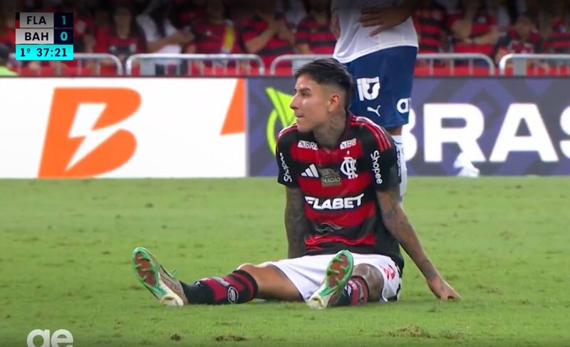 El volante salió minutos antes del final del primer tiempo.