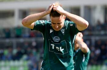 Debe pasar por el quirófano: Figura de Santiago Wanderers sufrió grave lesión y será baja por varios meses en la Primera B