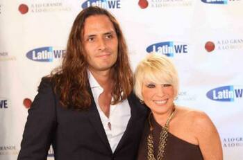 Rodrigo Espinoza reveló como se conoció con Yuri: La cantante le escribió "llamame" en un papel