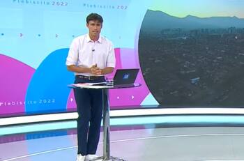 "Podría haber dormido una hora más": Roberto Cox tuvo particular reclamo luego del cambio de hora aplazado y confesó que hizo al llegar a Chilevisión