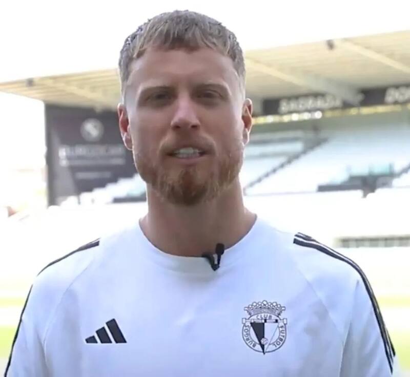 llegó en agosto al Burgos de España.