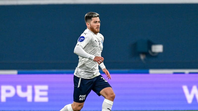 El problema de último minuto que debe sortear Colo Colo para quedarse con Víctor Felipe Méndez