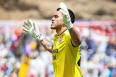 Universitario atenta contra los planes de Colo Colo por fichar a Miguel Vargas: aceptarían solo una venta