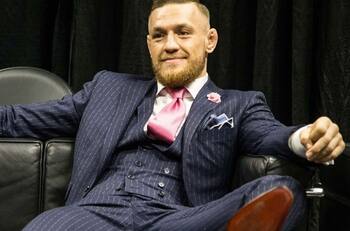 ¿Cuánto gana un peleador por subir al octágono de UFC?
