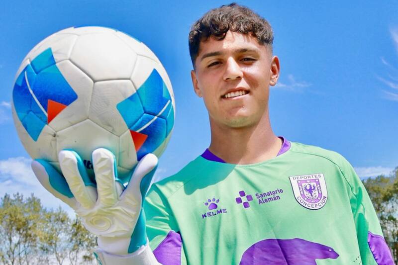 El portero presentado en Deportes Concepción. Foto: @deportesconcepcionsadp