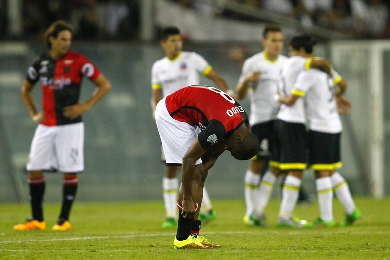 enfrentando a Colo Colo en 2016.