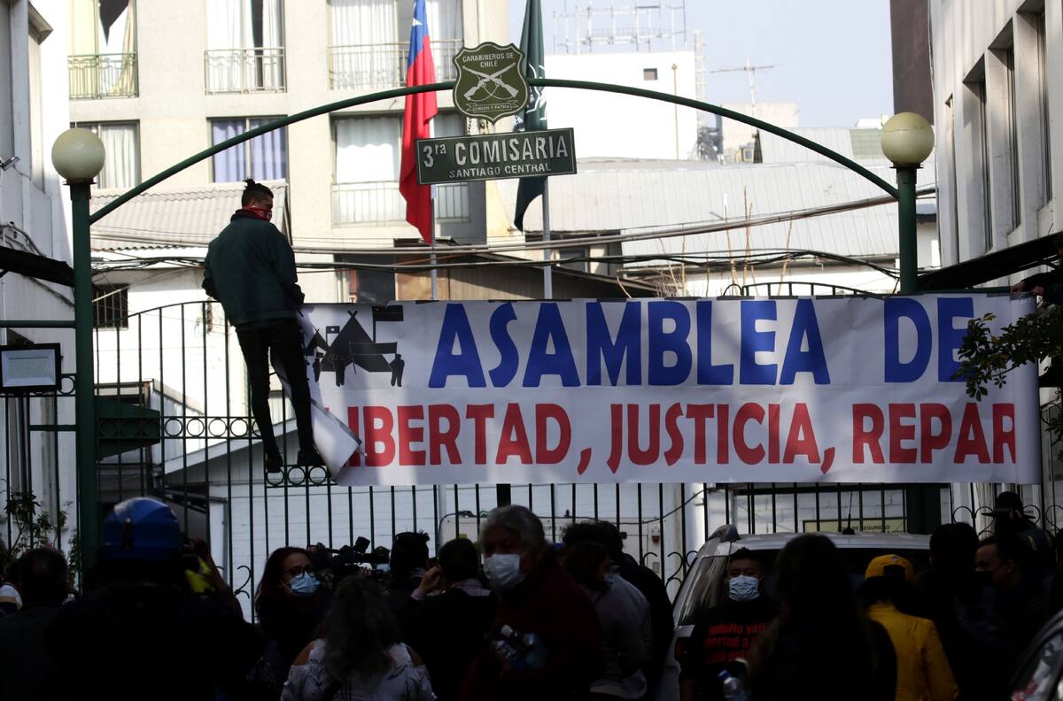 Convención Constitucional: Mesa directiva postergó sesión por detención de constituyentes
