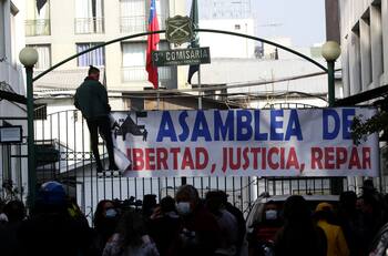 Convención Constitucional: Mesa directiva postergó sesión por detención de constituyentes