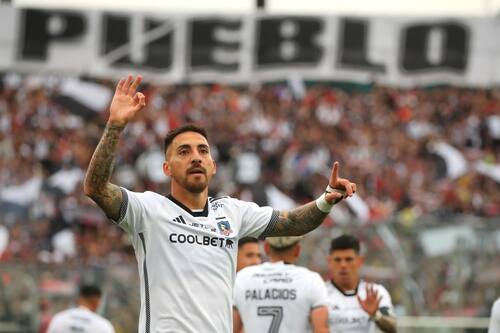 celebrando su gol en el Estadio Monumental.