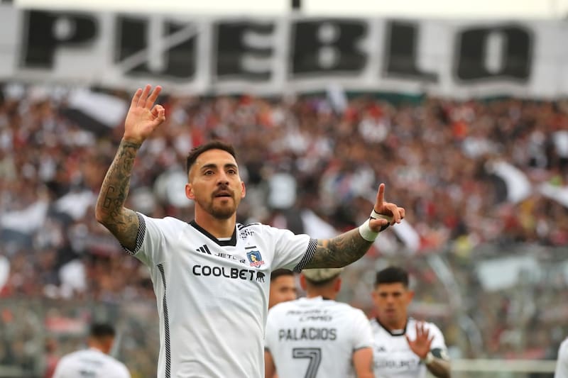 celebrando su gol en el Estadio Monumental.