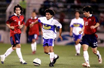 El día que Maradona se vistió de cruzado para enfrentar a la Selección Chilena