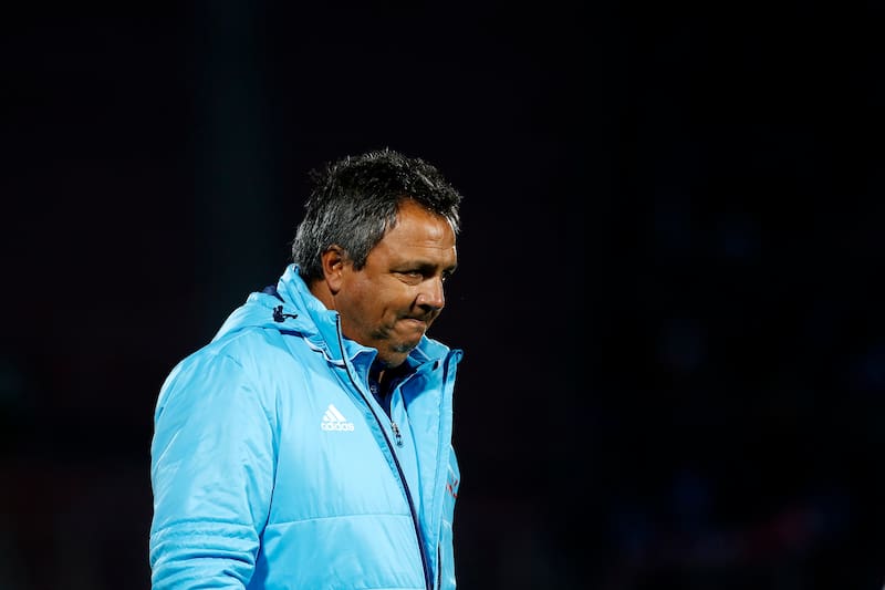 Pide un defensa más parala U. de Chile. Foto: Aton.