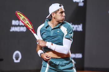 Alejandro Tabilo venció a Passaro y avanzó a los cuartos de final del ATP de Río
