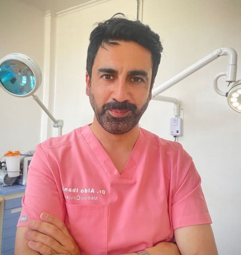 Aldo Ibani se tituló en 2022 como Médico Cirujano. Créditos: Instagram