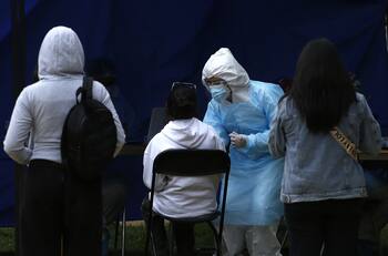 Balance Minsal: se registran 38.446 casos nuevos y 97 fallecidos en las últimas 24 horas