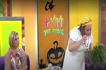 Con humo de puro, ramas y agua: Vivi Kreutzberger se impactó con ritual de limpieza en el estudio de TV+