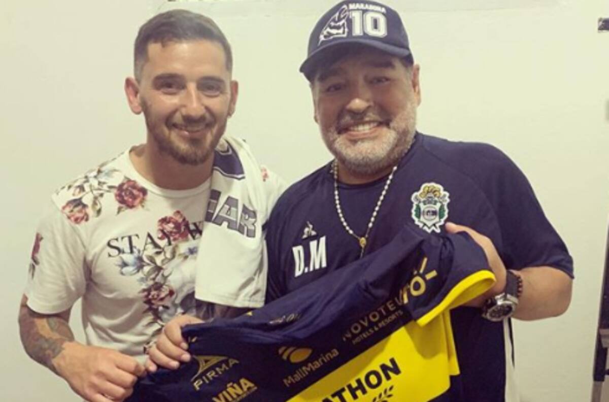 Juan Cuevas reveló que Maradona quedó encantado con la camiseta de Everton