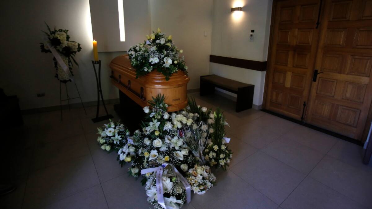 Sólo con familia cercana: Julio Videla tuvo una íntima ceremonia de velorio