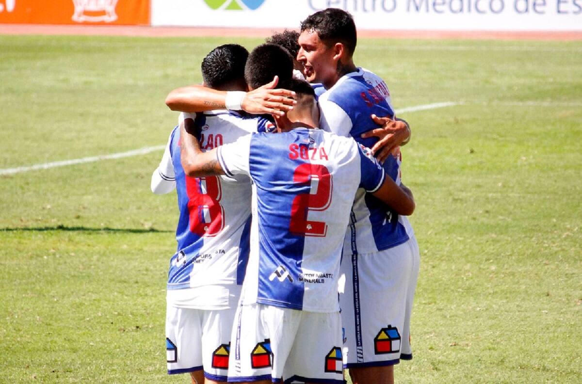 Antofagasta 2 - 1 Cobresal: Los "Pumas" ganaron con un polémico penal en los descuentos