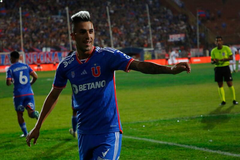 Leandro Fernández tras marcar un gol en el partido de la U vs Unión La Calera. Foto: Aton.