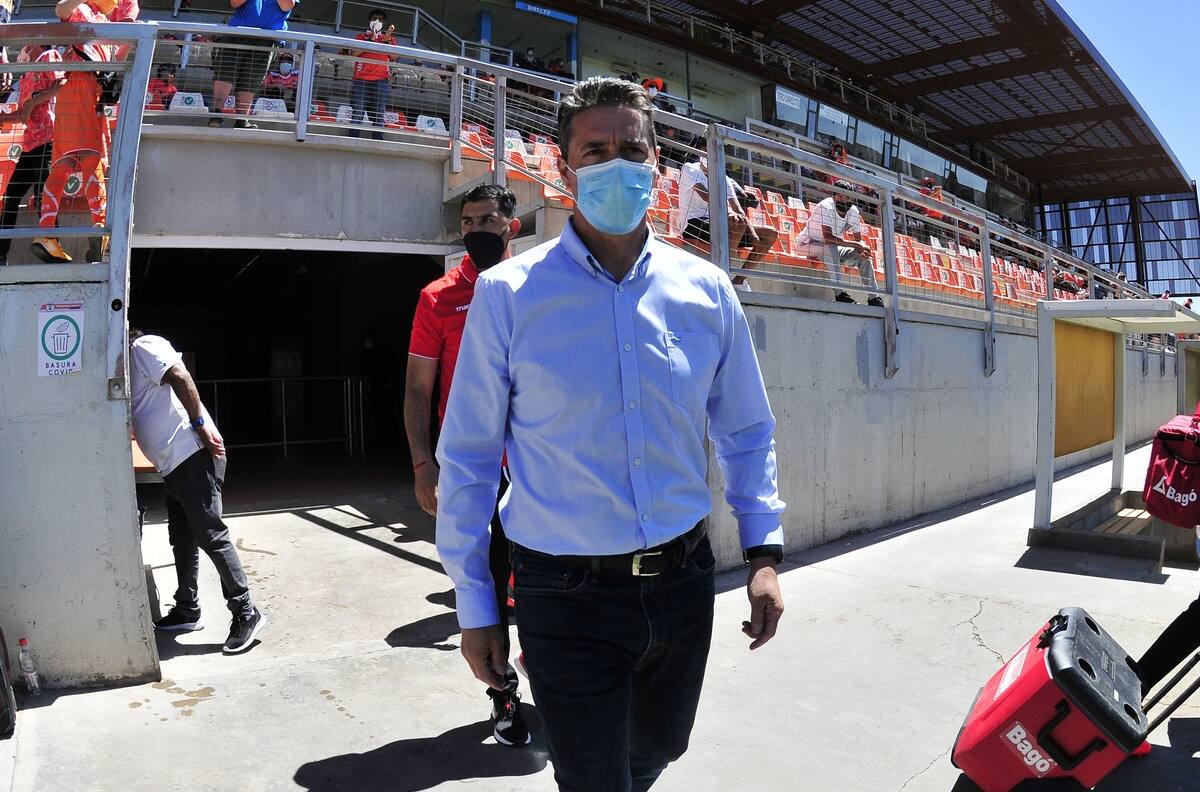 Héctor Almandoz va por más: "Es mínimo lo que hicimos porque Cobreloa debe estar en otra División"