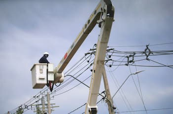 Enel confirma cortes de luz para este domingo 8 en la RM: habrá 4 comunas afectadas