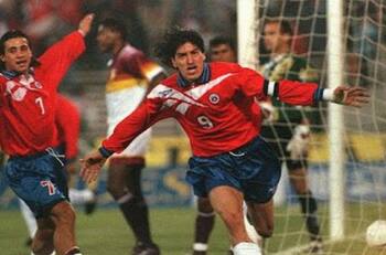 VIDEO: La noche de gloria de Iván Zamorano en que marcó cinco goles a Rafael Dudamel