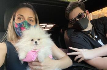 El nuevo drama de Rebeca Naranjo: Su perrita se quedó sin sus vitaminas para la alopecia