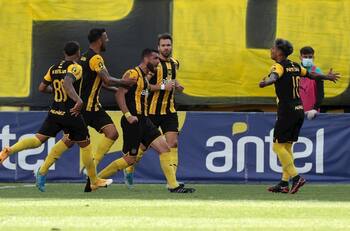 Peñarol de Christian Bravo le ganó el Clásico Uruguayo a Nacional