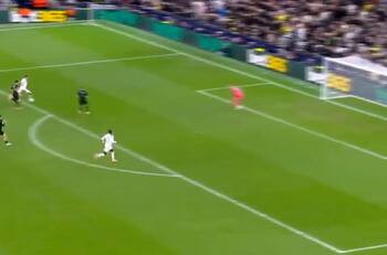 VIDEO | ¿Es este el mejor gol del año? Tomó el balón en su área, no lo paró nadie y la definición da vuelta al mundo