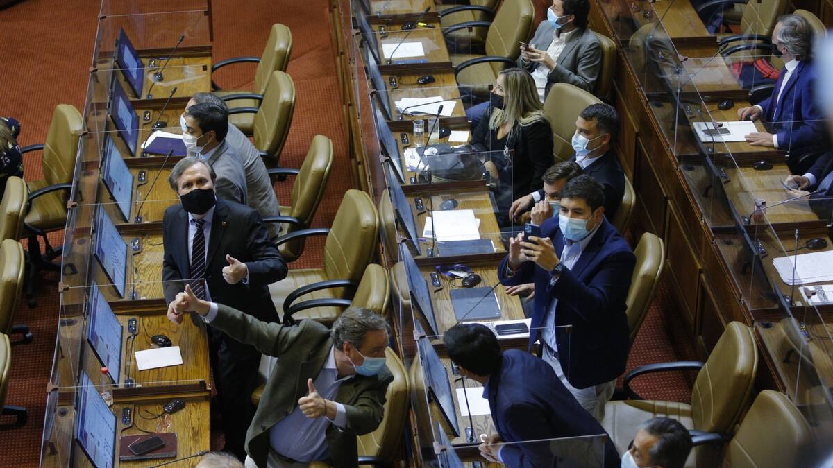 "Chao jefe": Cámara de Diputados aprobó proyecto que garantiza el derecho de "desconexión digital"