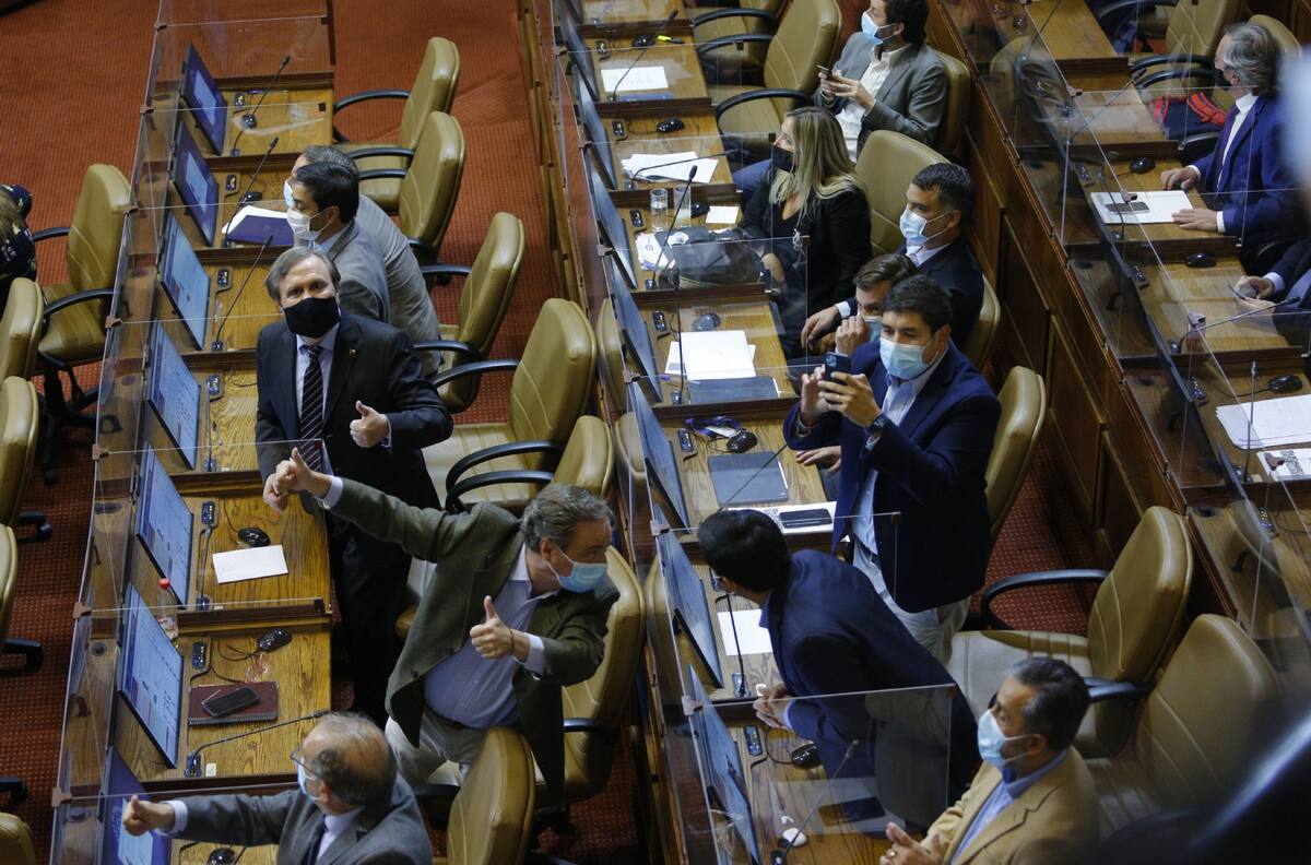 "Chao jefe": Cámara de Diputados aprobó proyecto que garantiza el derecho de "desconexión digital"
