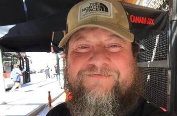 Apoyo al tocayo: Rodrigo Salinas protagonizó viral en que apoyó a candidato a concejal por llevar su mismo nombre