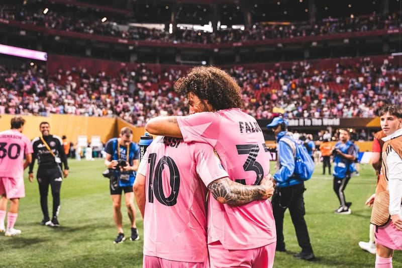 El ex Colo Colo está feliz de la vida en Miami. Foto: Instagram Maxi Falcón.