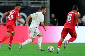 Con el dorsal 50 y una derrota debutó Eden Hazard en el Real Madrid