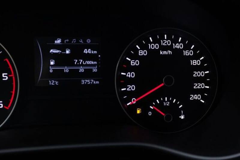 Revisa si tu automóvil cuenta con esta pequeña ayuda técnica.