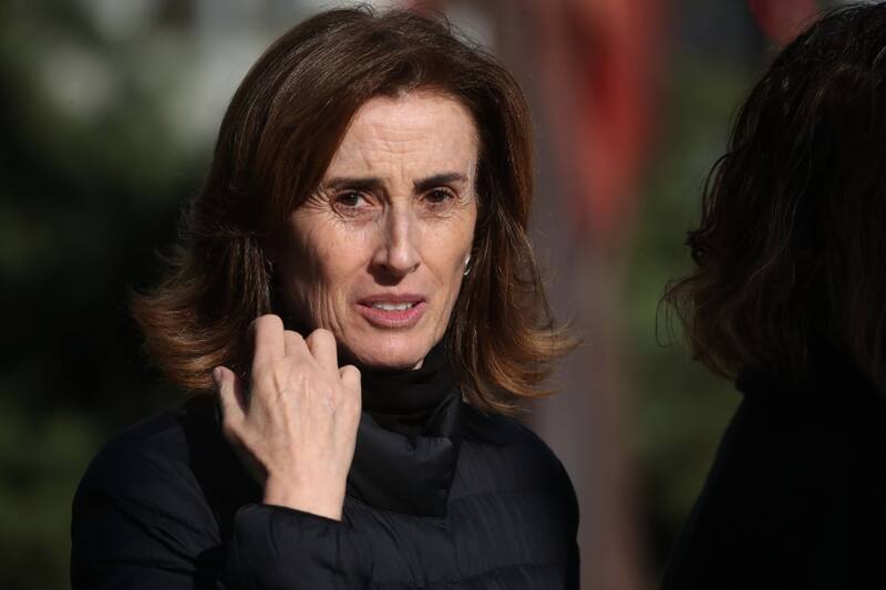 La polémica generada por el alto salario de la exministra.