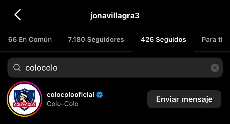 Jonathan Villagra sigue a Colo Colo en su Instagram.