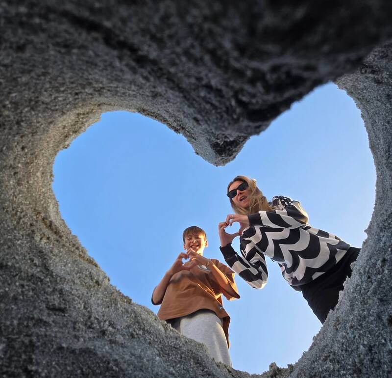 La comunicadora se contagió al cuidar a su hijo Mariano. Créditos: @carlajaracadiz.