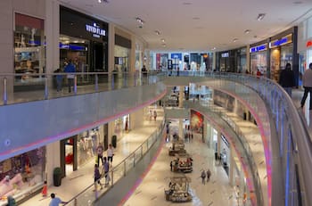 ¿Abren Supermercados, malls y restaurantes el 1 de enero del 2025? Así funcionará hoy el comercio