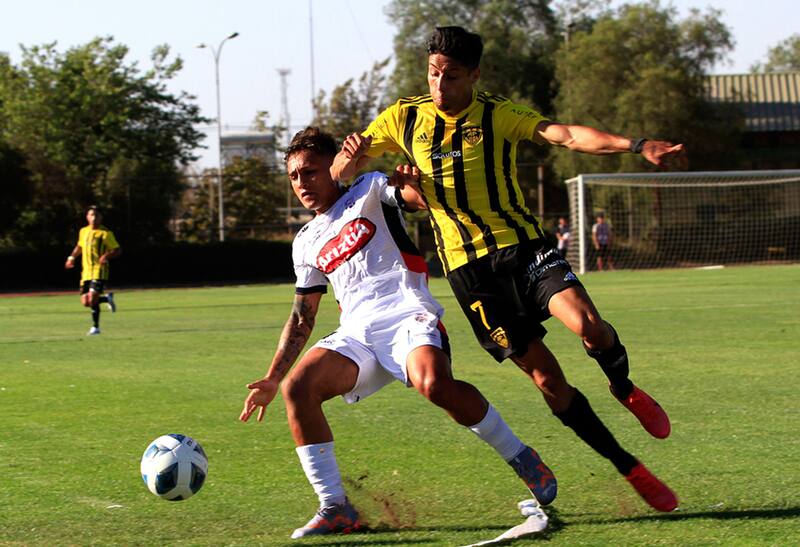 Fernández Vial y Deportes Melipilla. Crédito: Campeonatochileno.cl.