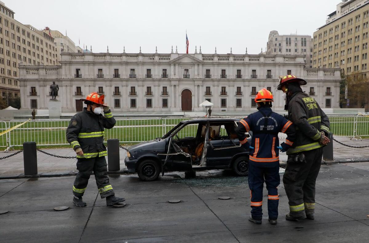Persona que intentó quemarse frente a La Moneda es hermano del empresario asesinado Pedro Carrión