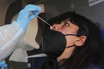 Informe Covid-19: ¿Cuántos casos nuevos y fallecidos registró el Minsal en esta jornada?