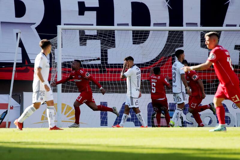 Colo Colo perdió 3-0 ante Ñublense en Chillán