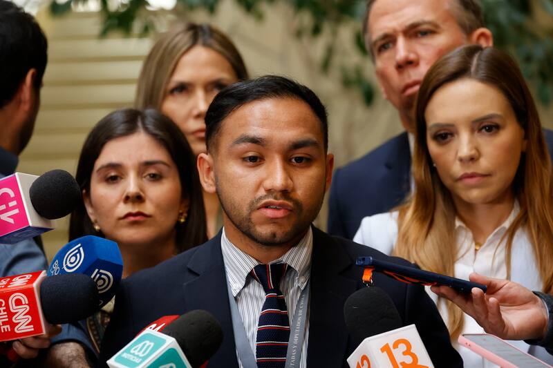 Cabo Zamora es reincorporado a Carabineros.