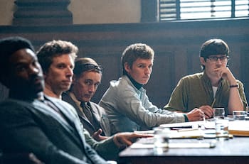 Netflix revive una conspiración en "El Juicio de los 7 de Chicago"