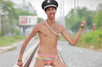 Esta es la nueva vida del cantante "Peter la Anguila": "Fue un cambio de la noche a la mañana"