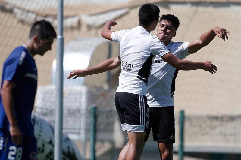 El juvenil Damián Pizarro volvió a anotar con el primer equipo de Colo Colo y sigue sumando fichas para ser considerado por el entrenador Gustavo Quinteros.